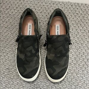 Steve Madden Men's Camouflage Slip-On Shoes
